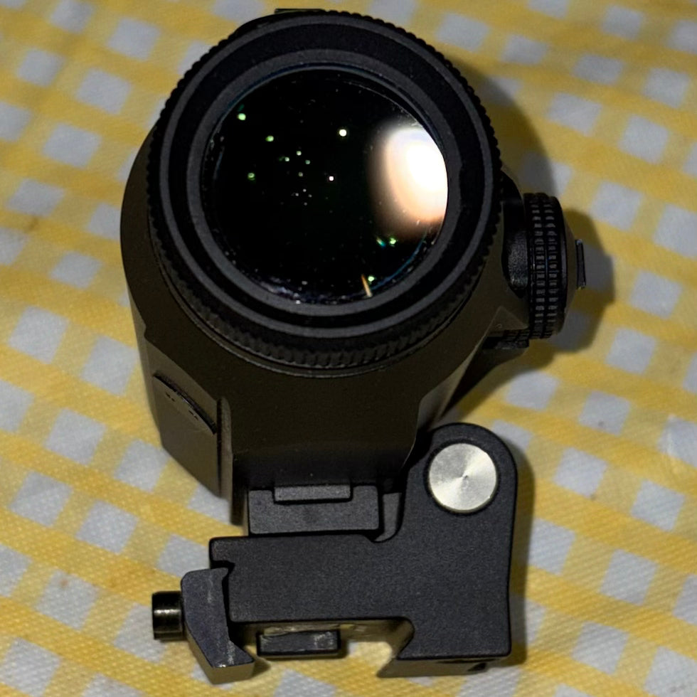 Monstrum Ghost 5X Red Dot Magnifier w/ Flip-to-Side Mount – Black (Like New)