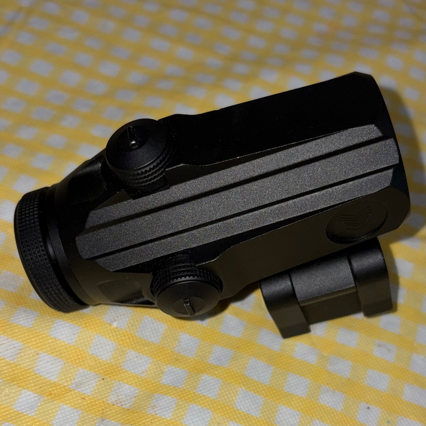 Monstrum Ghost 5X Red Dot Magnifier w/ Flip-to-Side Mount – Black (Like New)
